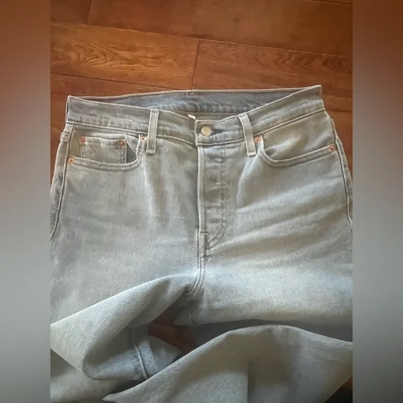 Levi's Premium Jeans Women's High Waist Straight Leg Light Blue Wash Size 29 - Picture 8 of 16